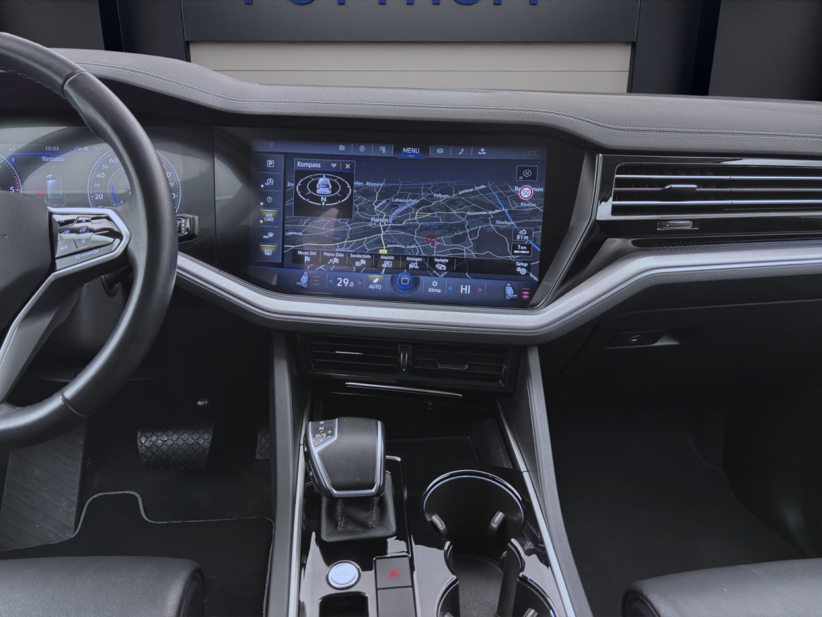 Thumb 13: Volkswagen Touareg 3.0 TDI DSG 4M ELEGANCE NAVI LUFT LEDER AHK