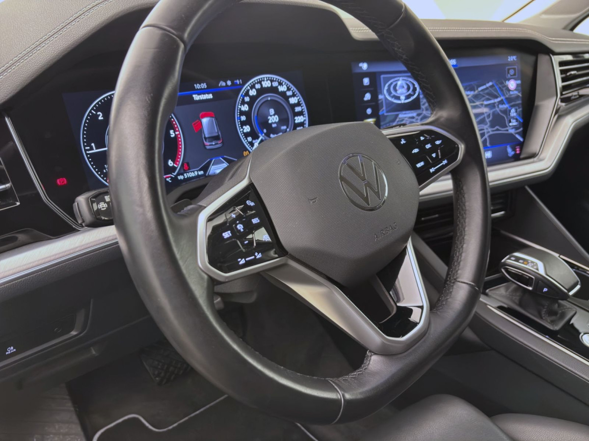 Thumb 17: Volkswagen Touareg 3.0 TDI DSG 4M ELEGANCE NAVI LUFT LEDER AHK