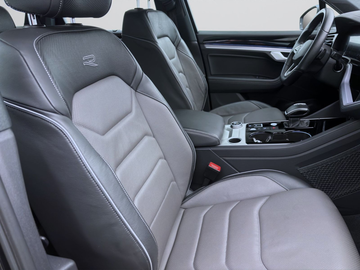 Thumb 15: Volkswagen Touareg 3.0 TDI V6 Tiptronic 4M R-LINE PANO AHK NAVI KAMERA