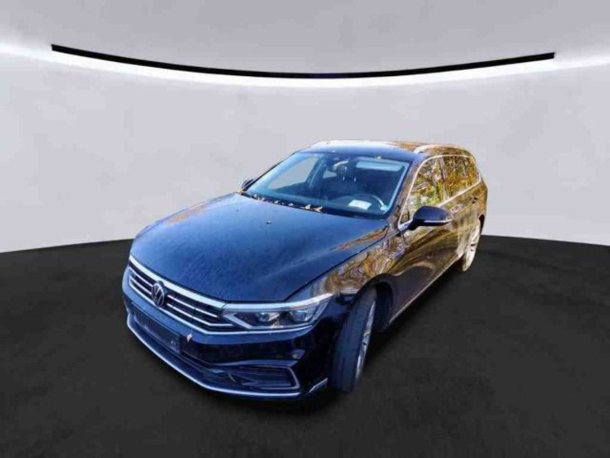 Thumb 0: Volkswagen Passat Variant 1.4 TSI eHybrid DSG GTE STDHZG AHK NAVI KAMERA