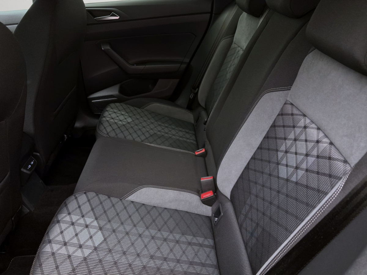 Thumb 14: Volkswagen Taigo 1.5 TSI DSG R-LINE NAVI AHK KAMERA KLIMA