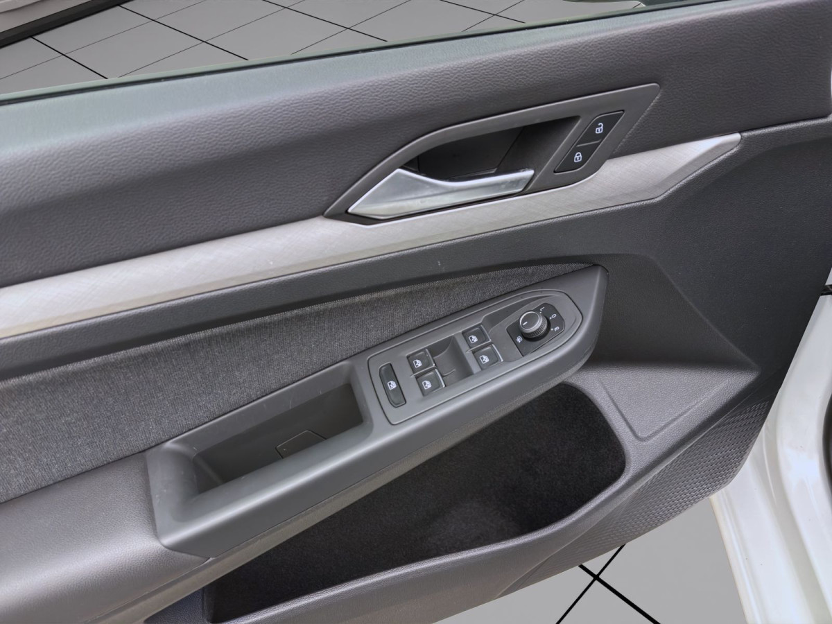 Thumb 9: Volkswagen Golf Variant 2.0 TDI DSG LIFE KAMERA NAVI PDC SITZHZG