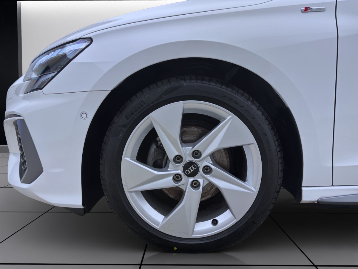 Thumb 7: Audi A3 Sportback 30 TDI S LINE NAVI B&O SITZHZG VIRTUAL