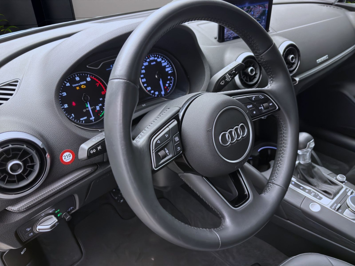 Thumb 16: Audi A3 Sportback 30 g-tron DESIGN MATRIX NAVI SITZHZG PDC