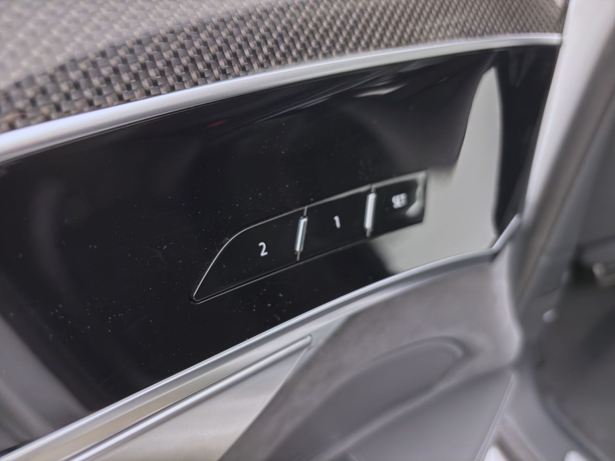 Thumb 19: Audi A8 50 TDI Q PANO STDHZG AHK NAVI+ HD-MATRIX