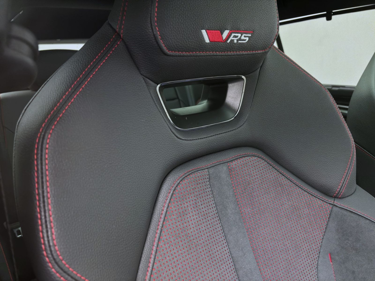 Thumb 17: Škoda KODIAQ RS 4X4 AHK PANO STANDH NAV+ ASSISTENZ+ WINTER