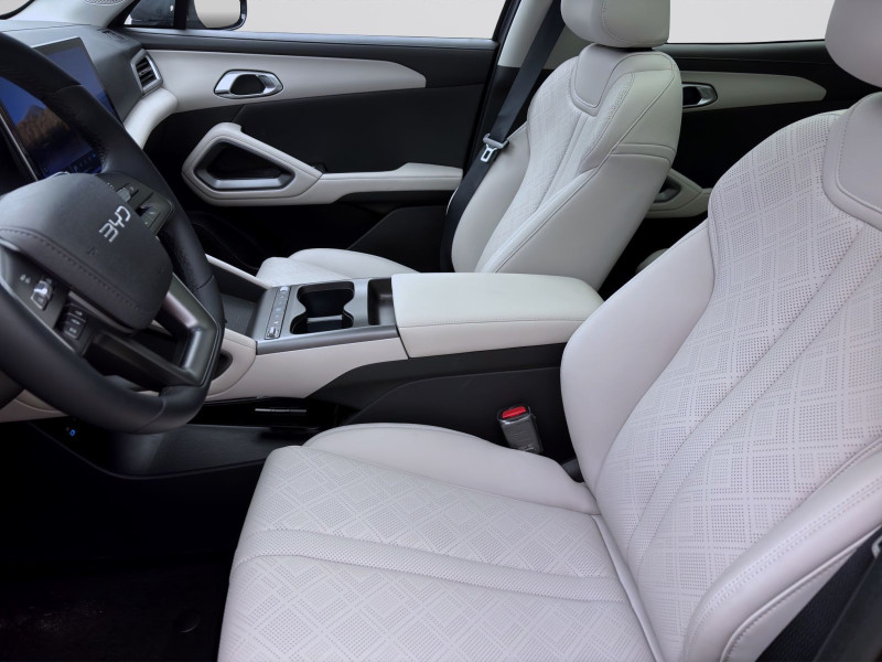 Bild 8: BYD ATTO 2 COMFORT PANO NAVI 360* PDC LED