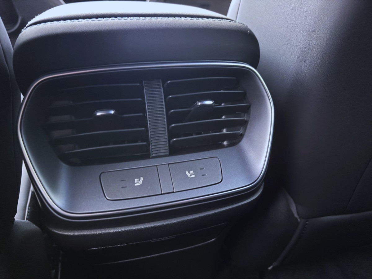 Thumb 21: BYD SEALION 7 DESIGN AWD NAVI SHZG LM20 360* PDC