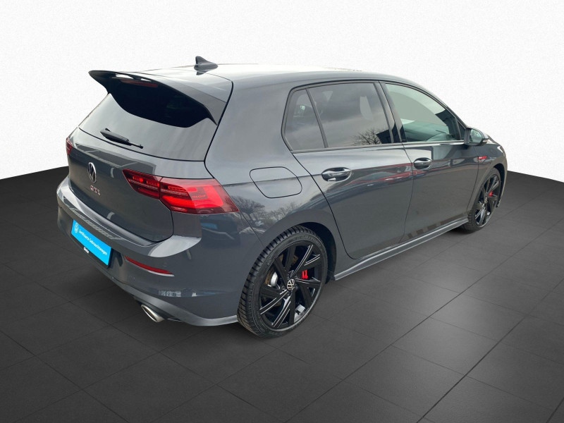 Volkswagen - Golf GTI