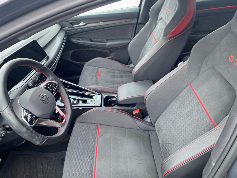 Volkswagen - Golf GTI