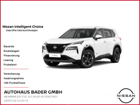 Automodell: X-Trail in der Farbe weiß