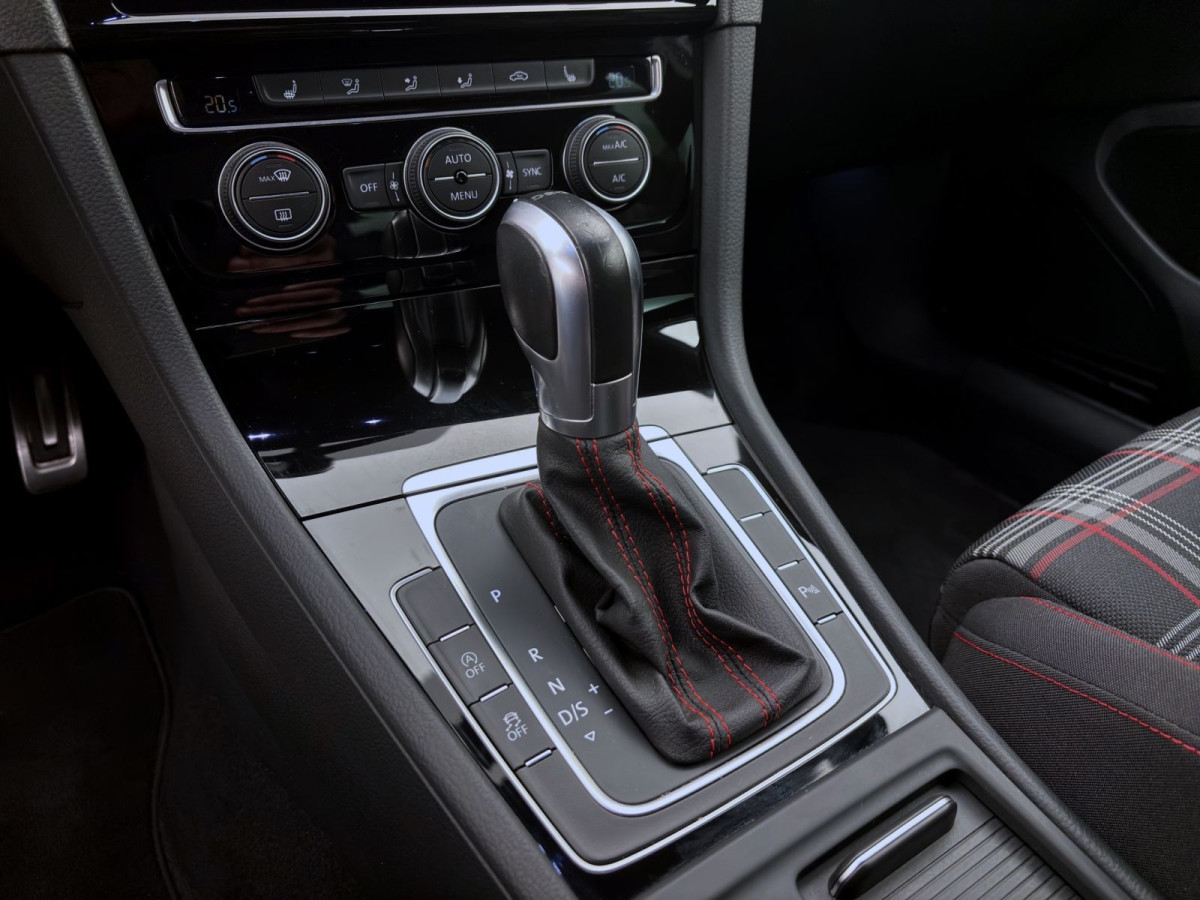 Thumb 13: Volkswagen Golf GTI PERFORMANCE NAVI PDC LED SITZHZG KLIMA