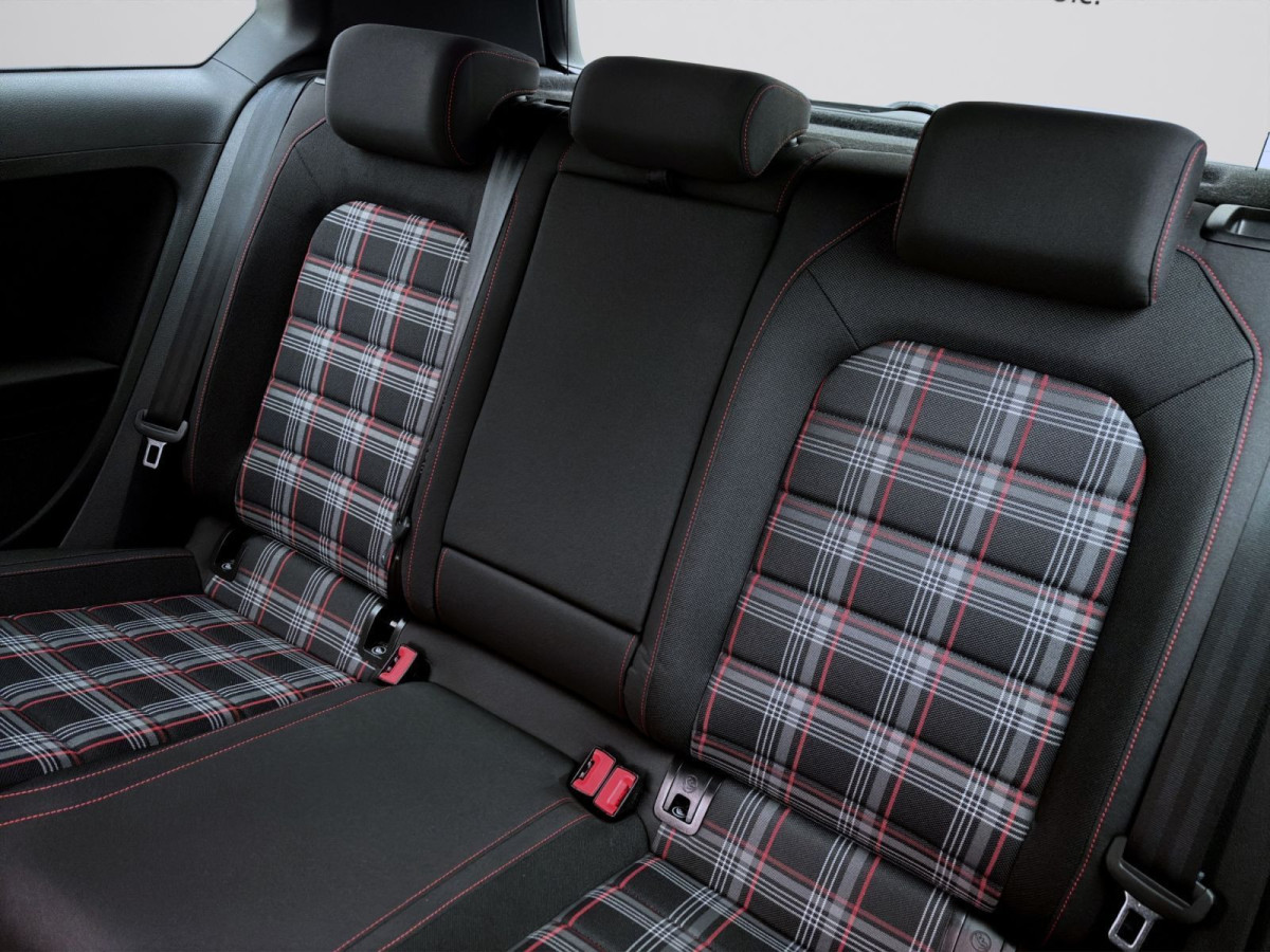 Thumb 14: Volkswagen Golf GTI PERFORMANCE NAVI PDC LED SITZHZG KLIMA