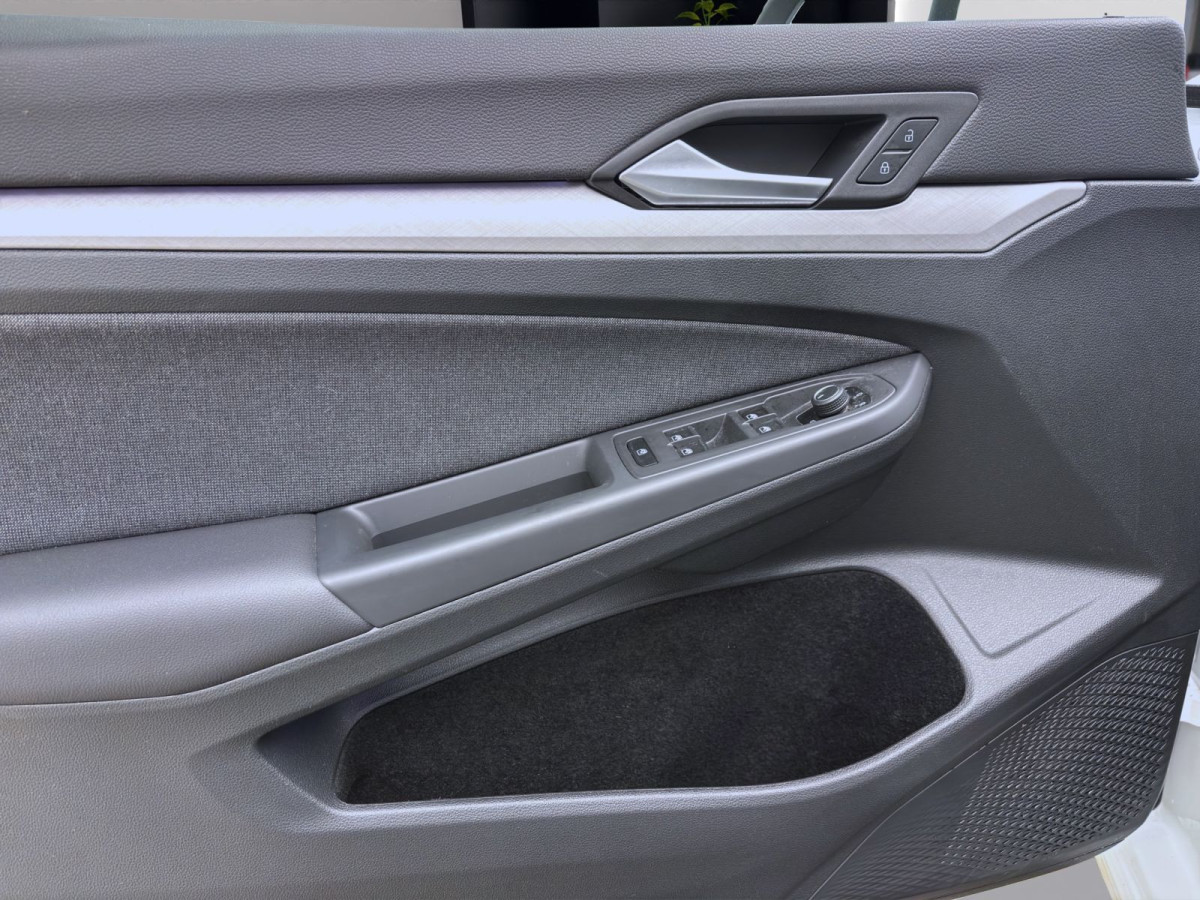 Thumb 9: Volkswagen Golf 2.0 TDI DSG LIFE NAVI KAMERA AHK PDC