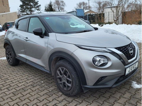 Automodell: Juke in der Farbe silber
