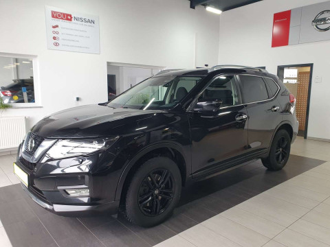 Automodell: X-Trail in der Farbe schwarz
