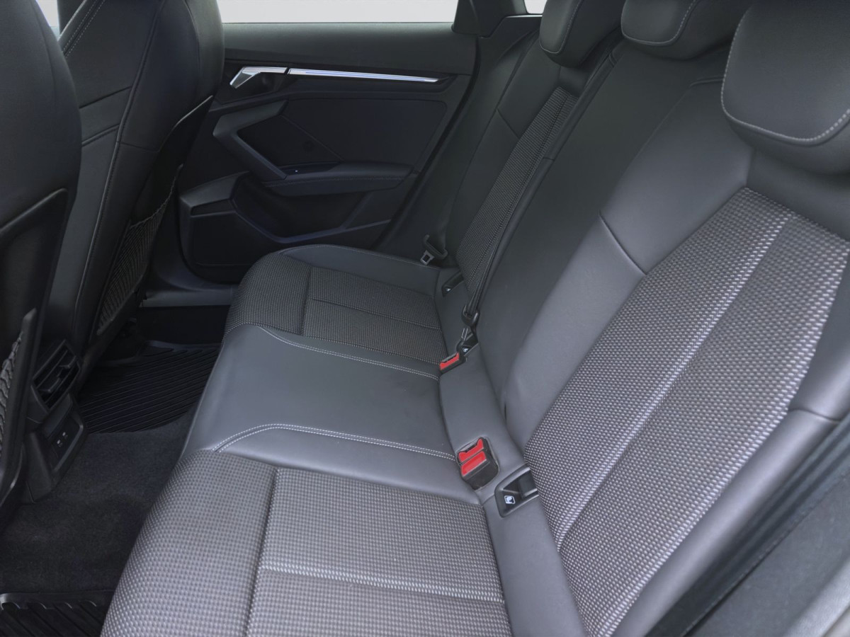 Thumb 14: Audi A3 Sportback 35 TDI ADVANCED STDHZG AHK MATRIX NAVI HuD