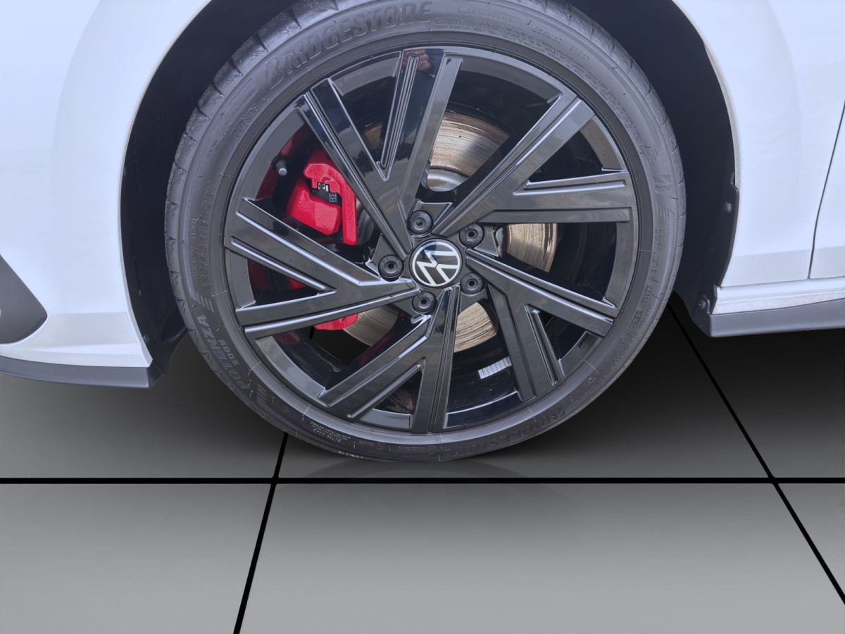 Thumb 7: Volkswagen Golf GTI PANO KAMERA SITZHZG KLIMA PDC
