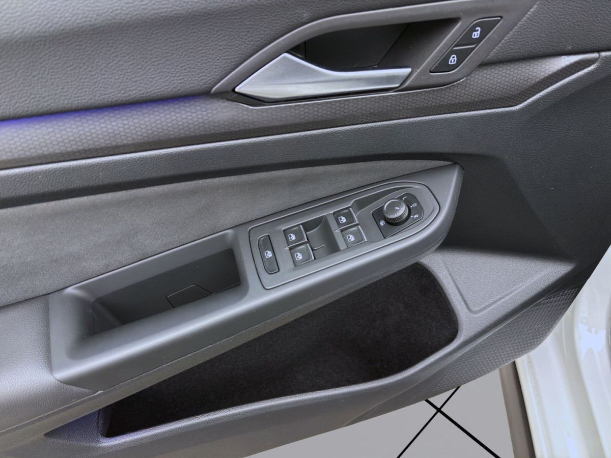 Thumb 9: Volkswagen Golf GTI PANO KAMERA SITZHZG KLIMA PDC