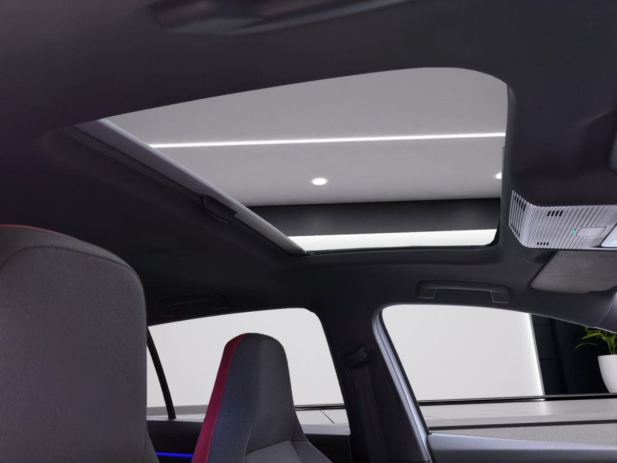 Thumb 16: Volkswagen Golf GTI PANO KAMERA SITZHZG KLIMA PDC