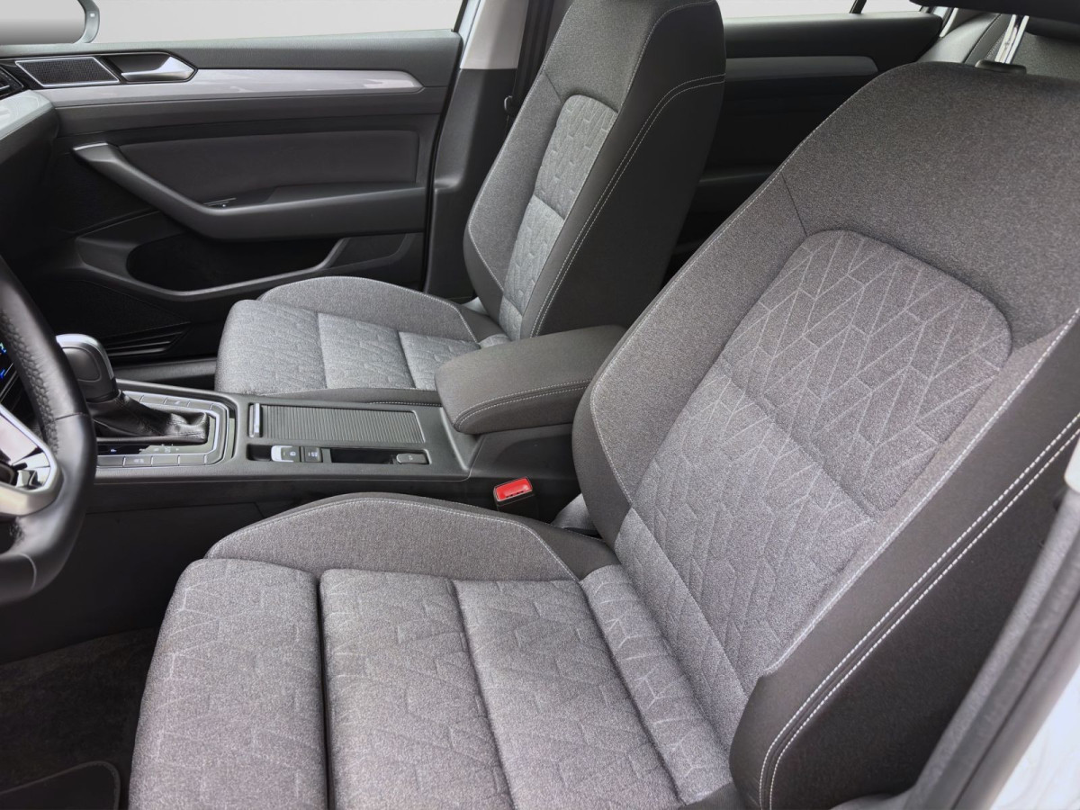 Thumb 8: Volkswagen Passat Variant 2.0 TDI DSG BUSINESS AHK NAVI KAMERA PDC