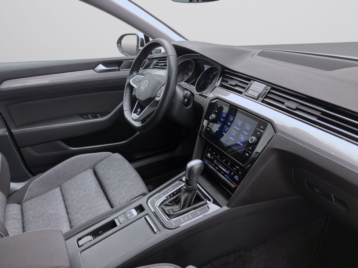 Thumb 16: Volkswagen Passat Variant 2.0 TDI DSG BUSINESS AHK NAVI KAMERA PDC