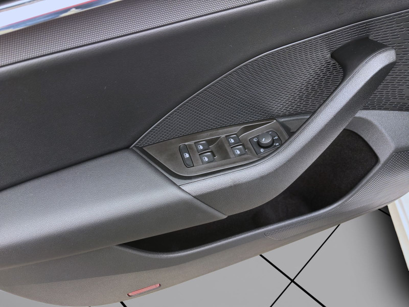 Bild 9: Škoda Octavia Combi 2.0 TDI DSG STYLE NAVI HuD LED SITZHZG