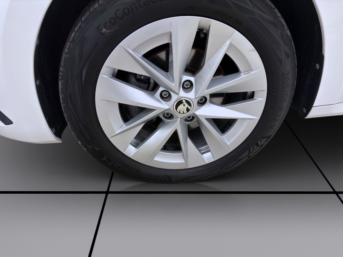 Thumb 7: Škoda Octavia Combi 2.0 TDI DSG STYLE NAVI HuD LED SITZHZG