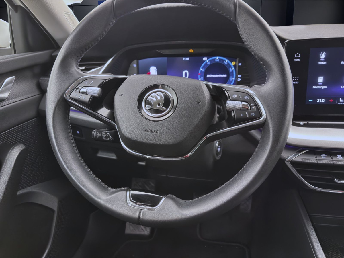 Thumb 11: Škoda Octavia Combi 2.0 TDI DSG STYLE NAVI HuD LED SITZHZG