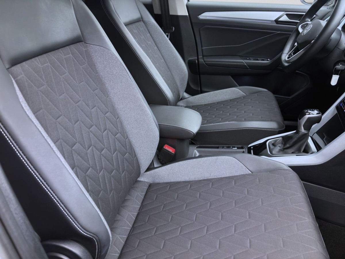 Thumb 15: Volkswagen T-Roc 2.0 TDI DSG GOAL AHK NAVI KAMERA LED+