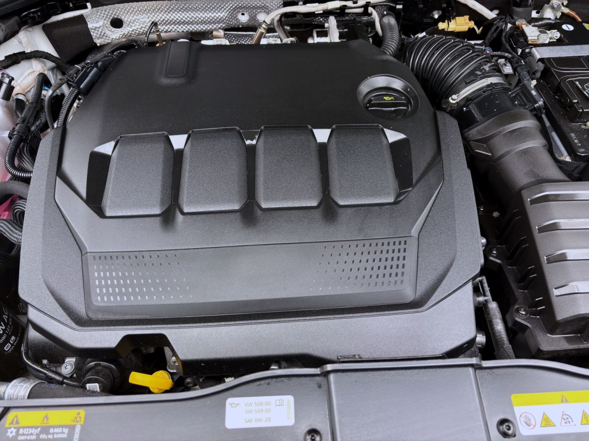 Thumb 17: Volkswagen T-Roc 2.0 TDI DSG GOAL AHK NAVI KAMERA LED+