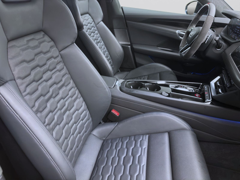 Bild 15: Audi e-tron GT Q PANO MATRIX NAVI B&O HuD SITZHZG