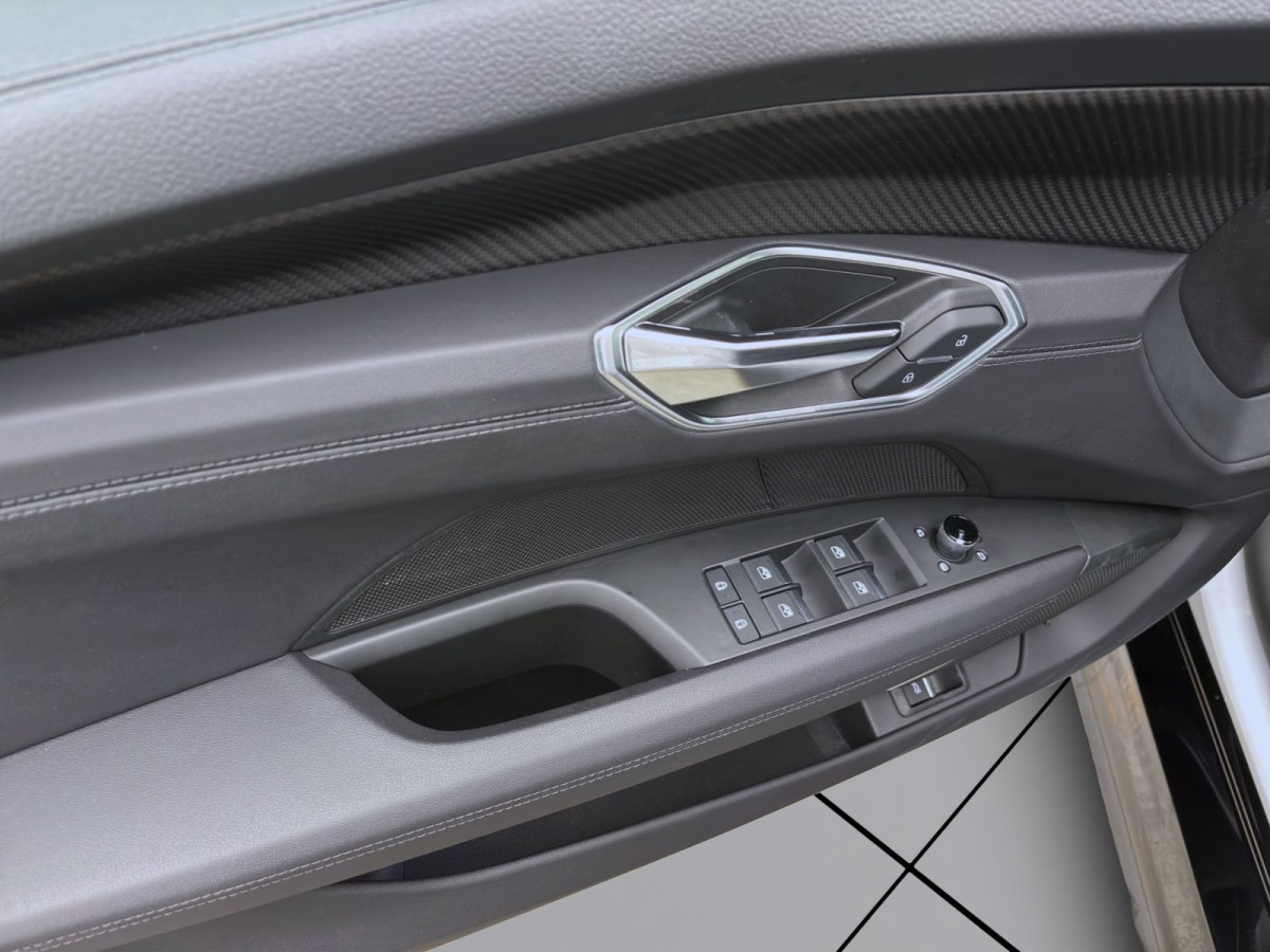 Thumb 9: Audi e-tron GT Q PANO MATRIX NAVI B&O HuD SITZHZG