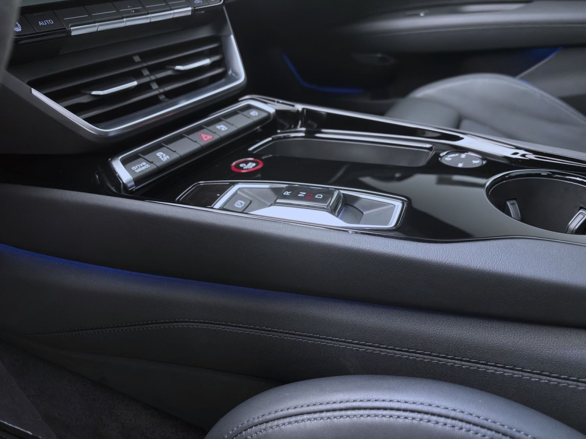 Thumb 13: Audi e-tron GT Q PANO MATRIX NAVI B&O HuD SITZHZG