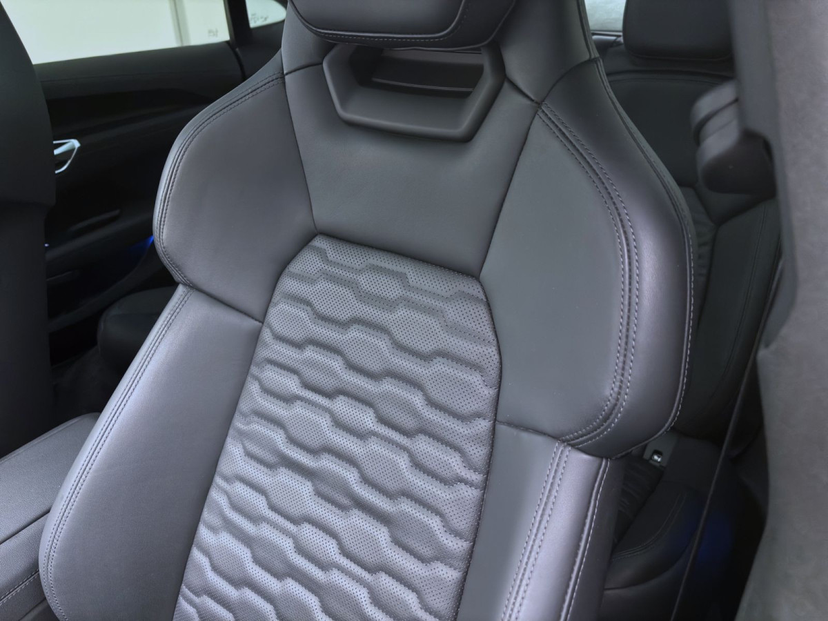 Thumb 18: Audi e-tron GT Q PANO MATRIX NAVI B&O HuD SITZHZG