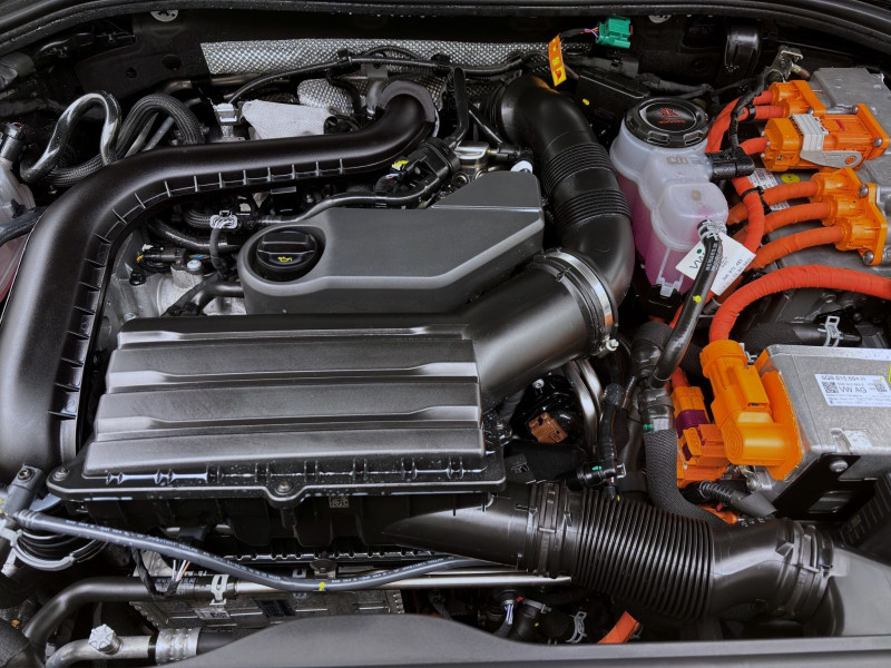 Bild 17: Volkswagen Passat Variant 1.5 TSI eHybrid DSG BUSINESS AHK NAVI KAMERA LED