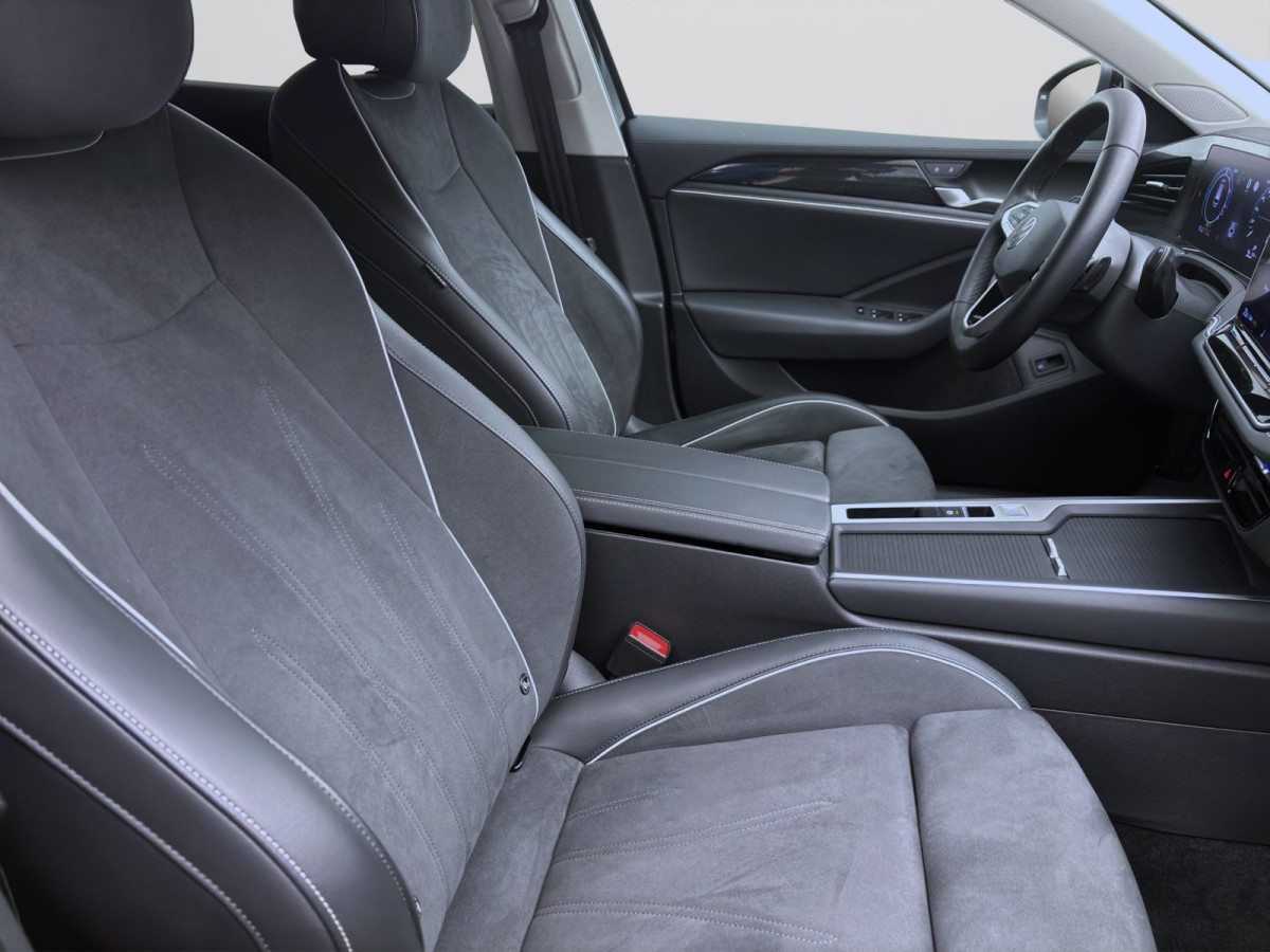 Thumb 15: Volkswagen Passat Variant 1.5 TSI eHybrid DSG BUSINESS AHK NAVI KAMERA LED