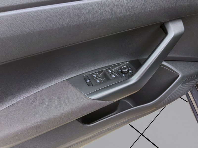 Bild 9: Volkswagen Taigo 1.5 TSI DSG R-LINE AHK NAVI IQ.LIGHT KAMERA