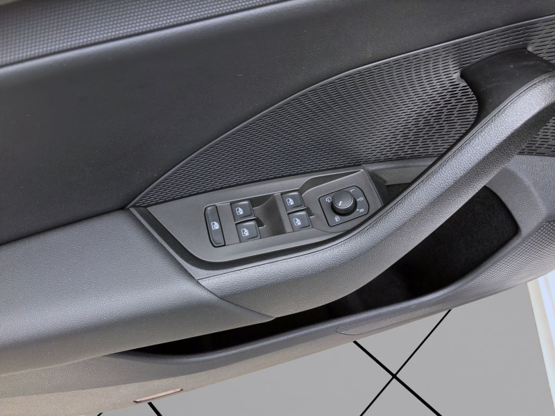 Bild 9: Škoda Octavia Combi 2.0 TDI SPORTLINE KLIMA SHZG PDC LED