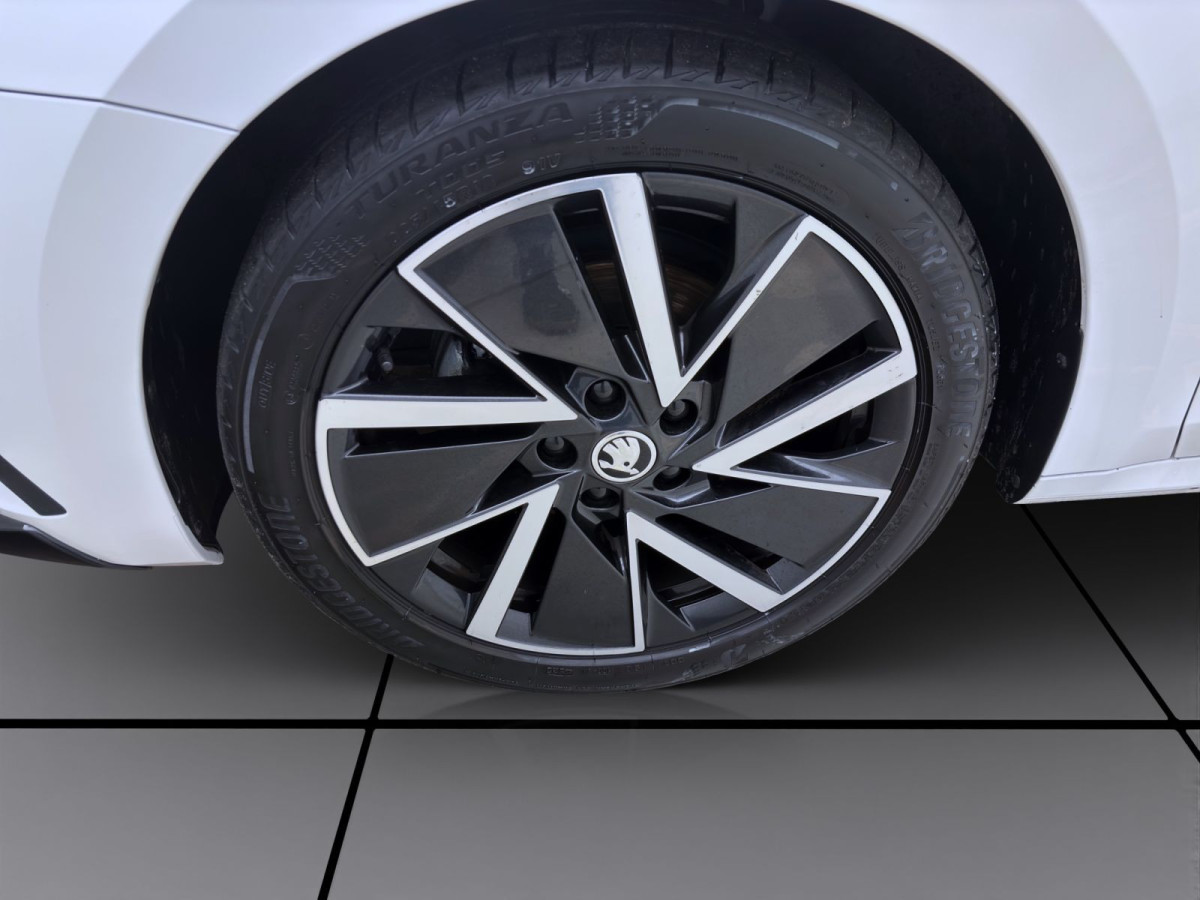 Thumb 7: Škoda Octavia Combi 2.0 TDI SPORTLINE KLIMA SHZG PDC LED