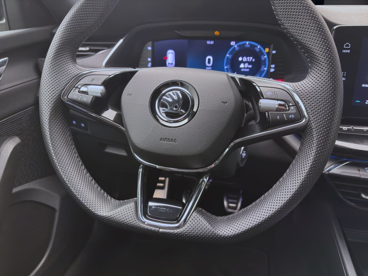 Thumb 11: Škoda Octavia Combi 2.0 TDI SPORTLINE KLIMA SHZG PDC LED