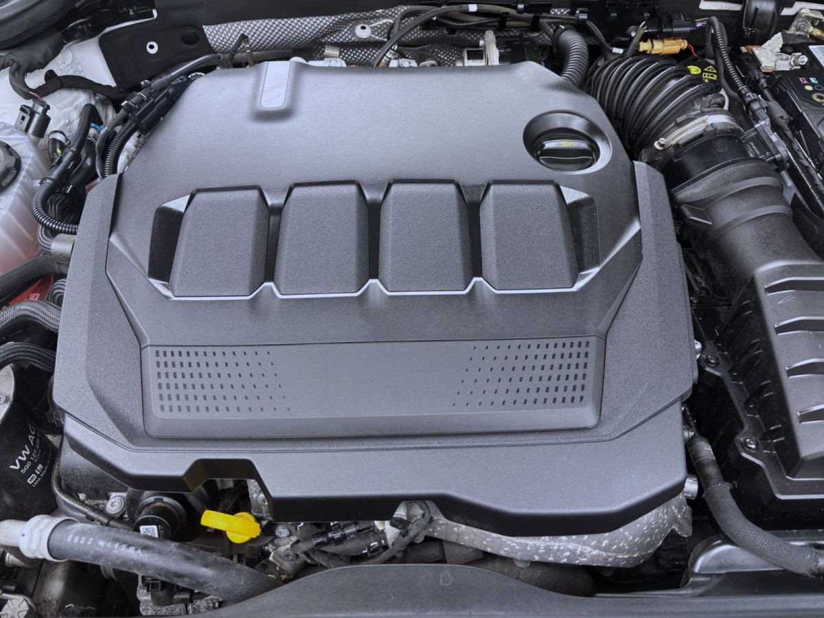 Thumb 17: Škoda Octavia Combi 2.0 TDI SPORTLINE KLIMA SHZG PDC LED