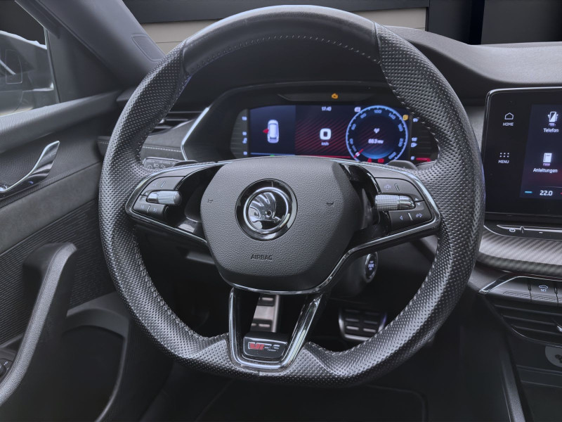 Bild 10: Škoda Octavia Combi 2.0 TDI DSG RS STDHZG PANO AHK MATRIX