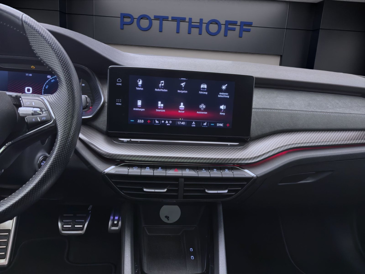 Thumb 13: Škoda Octavia Combi 2.0 TDI DSG RS STDHZG PANO AHK MATRIX