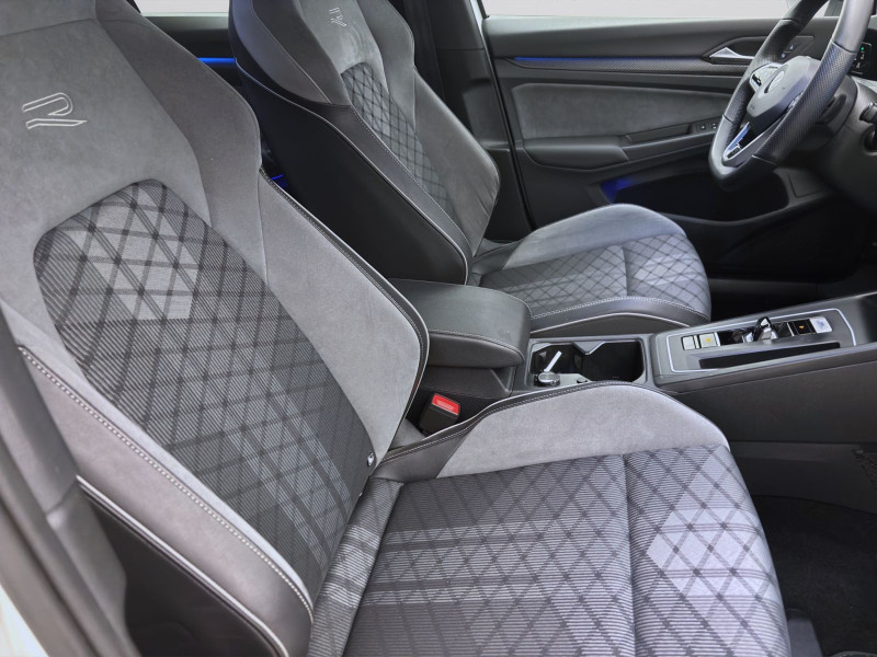 Bild 14: Volkswagen Golf Variant 1.5 eTSI DSG R-LINE KAMERA NAVI ACC SITZHZG