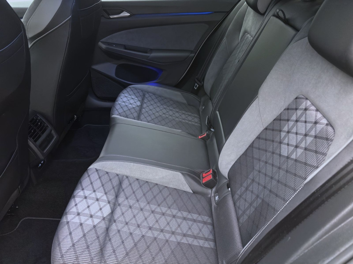 Thumb 13: Volkswagen Golf Variant 1.5 eTSI DSG R-LINE KAMERA NAVI ACC SITZHZG