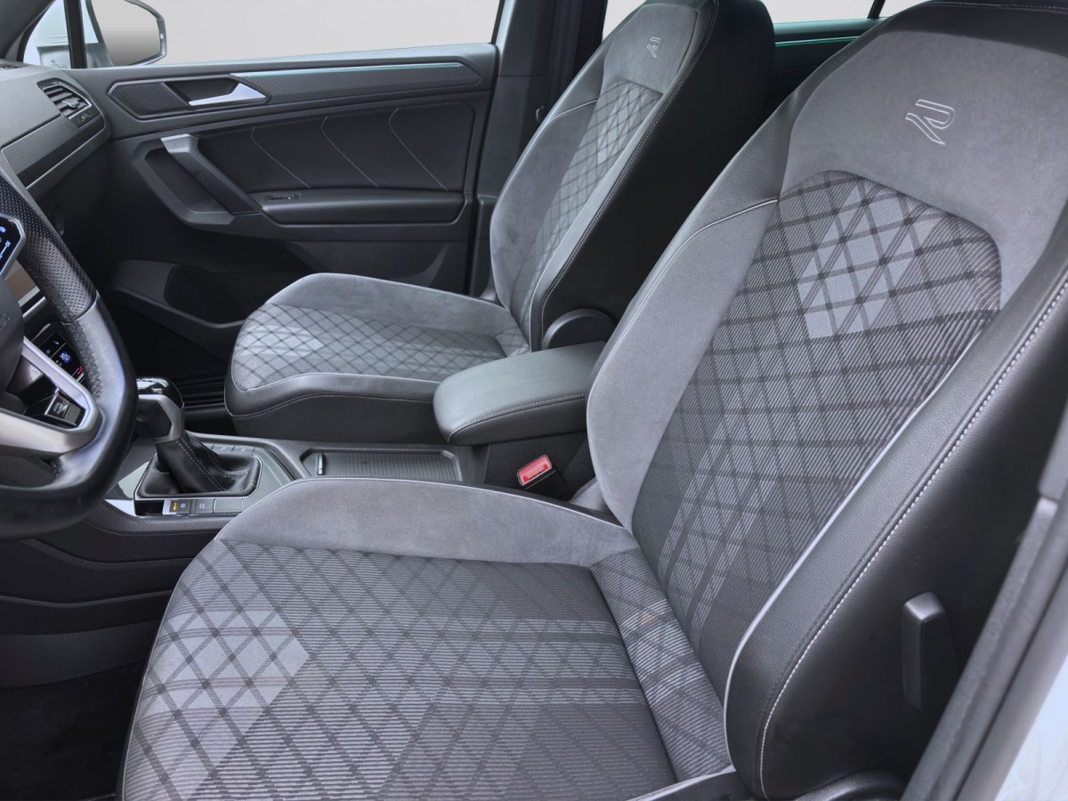 Thumb 8: Volkswagen Tiguan 2.0 TDI DSG R-LINE AHK KAMERA NAVI PDC