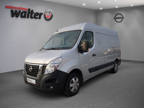 Automodell: NV400 in der Farbe silber