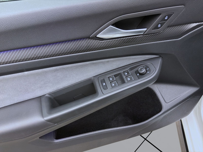 Bild 9: Volkswagen Golf 2.0 TDI DSG R-LINE AHK NAVI KAMERA SITZHZG