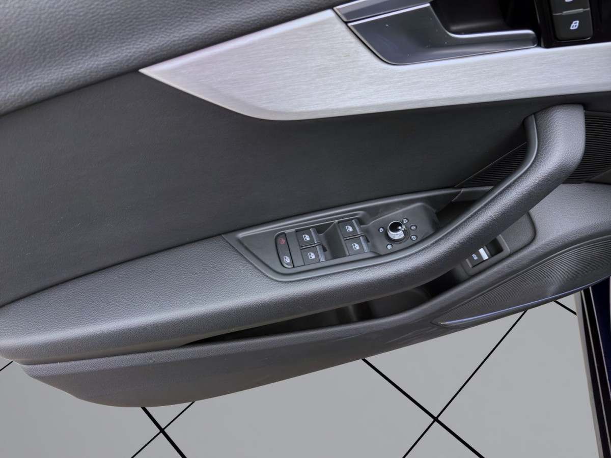 Thumb 9: Audi A4 Avant 35 TDI S LINE STDHZG PANO MATRIX NAVI